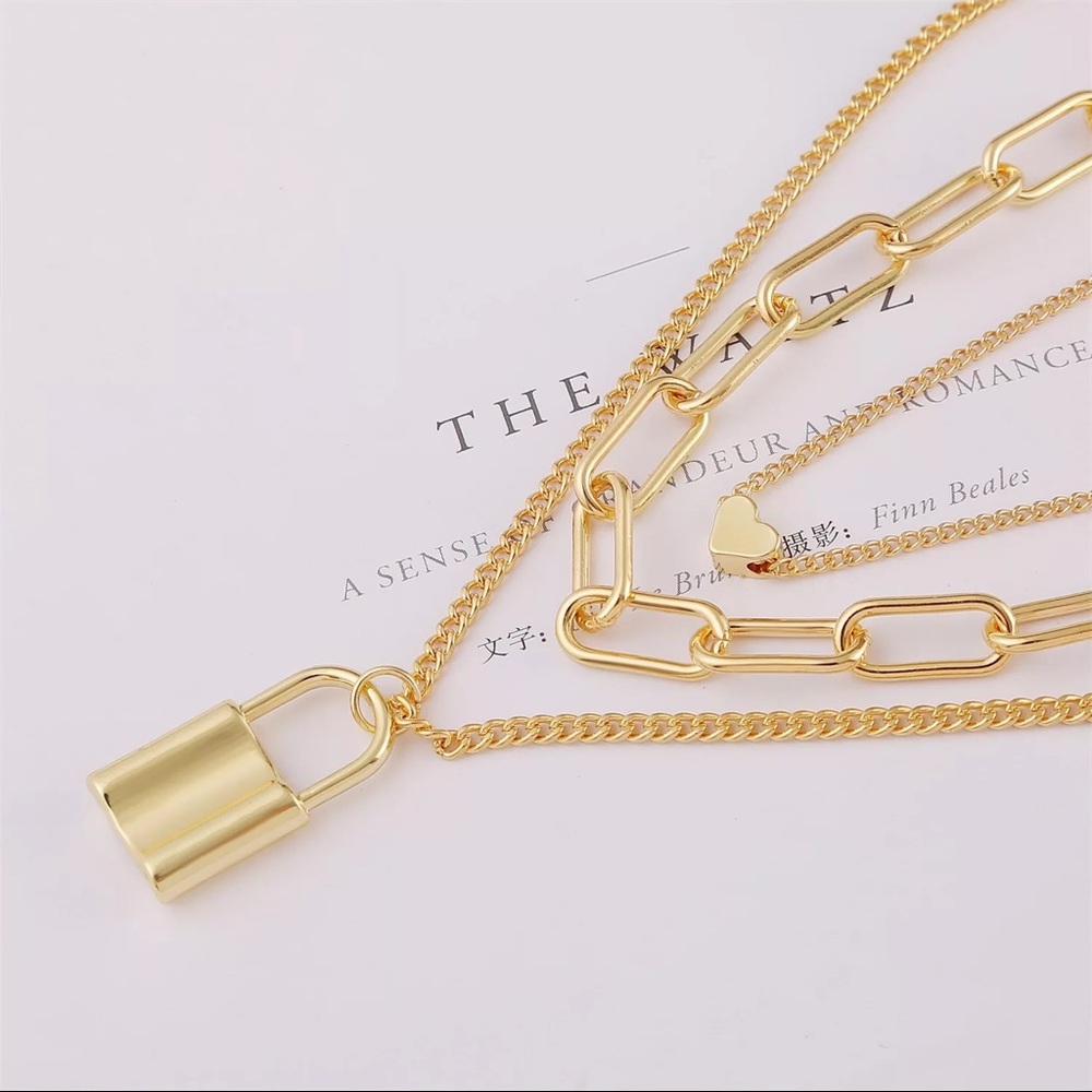 Gold 3 Layer Chunky Lock Necklace Heart 🔒 ❤️ - Picture 6 of 7